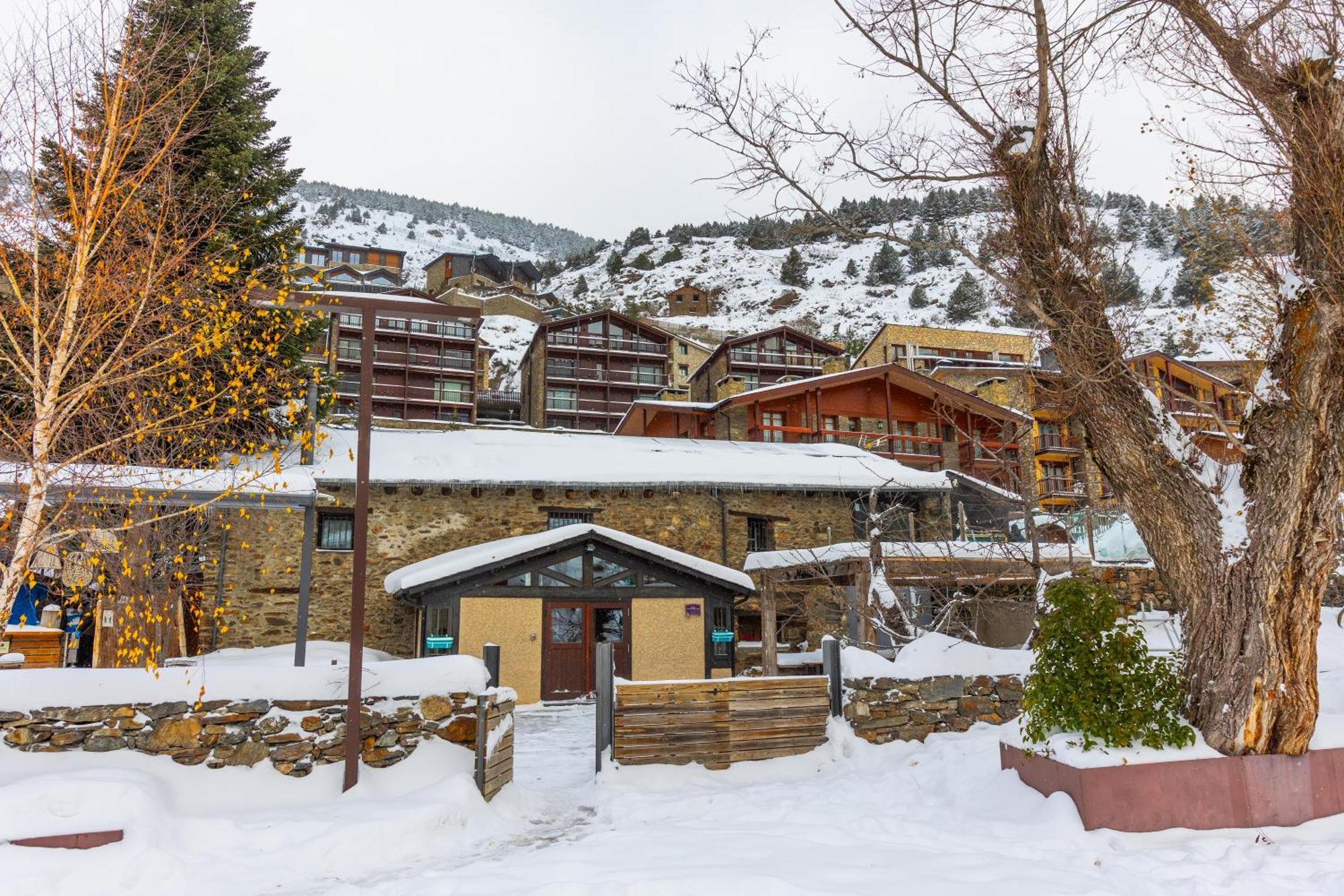 Mountain Hostel Tarter Bagian luar foto